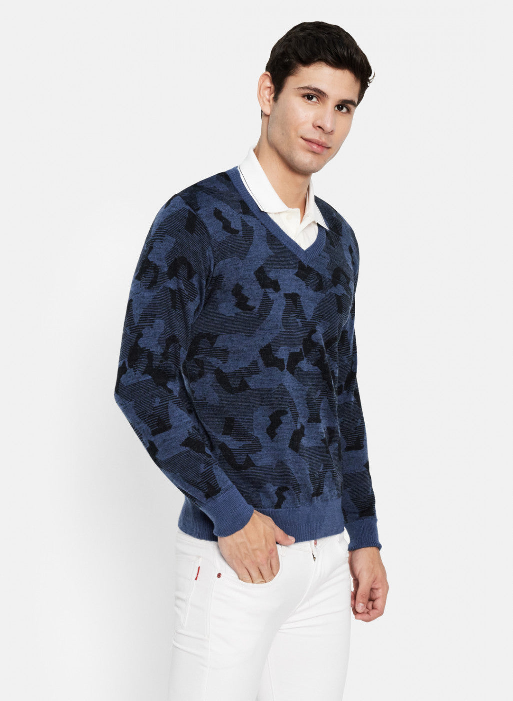 Men Blue & Black Solid Pullover