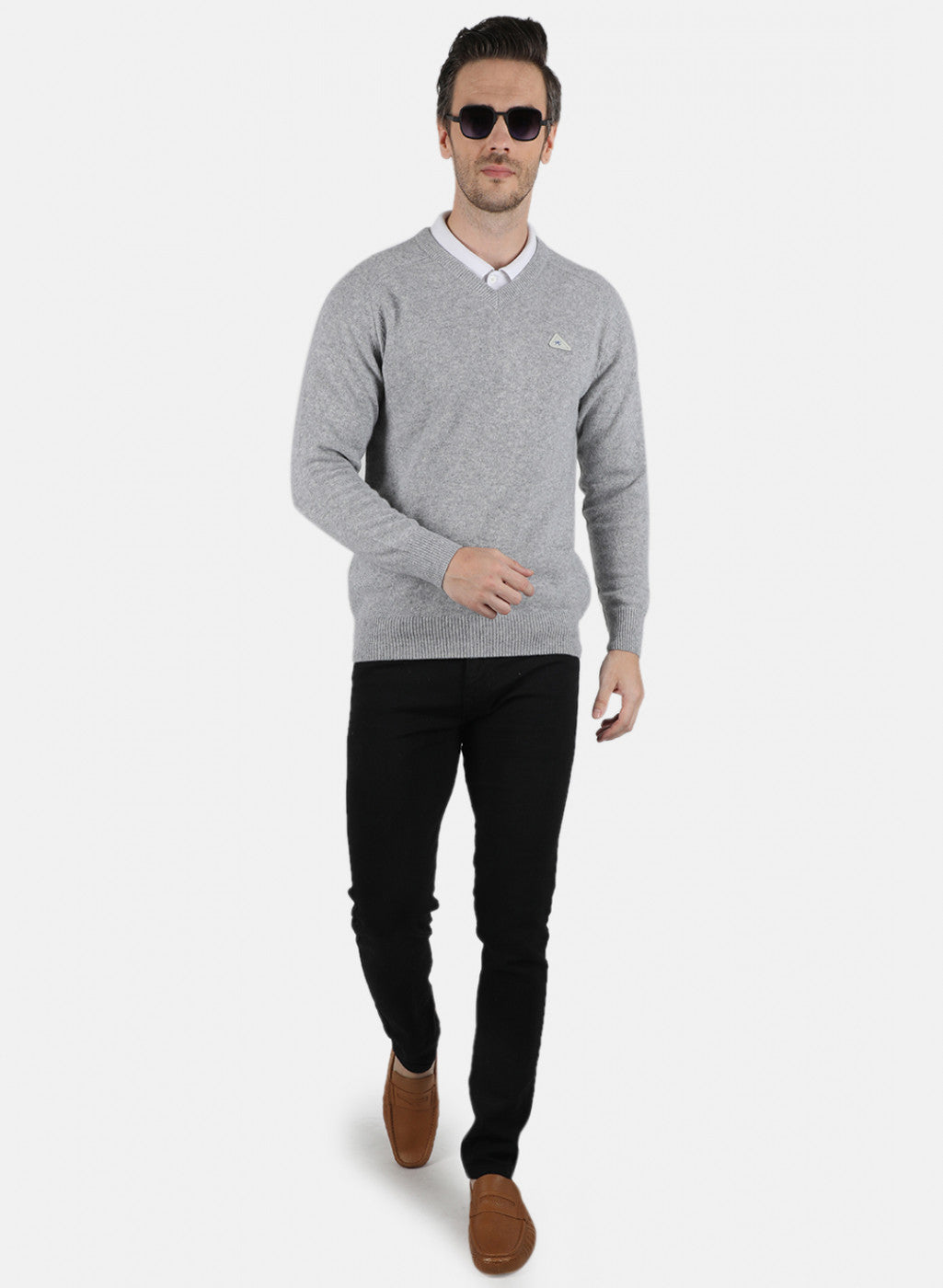 Men Grey Solid Pullover