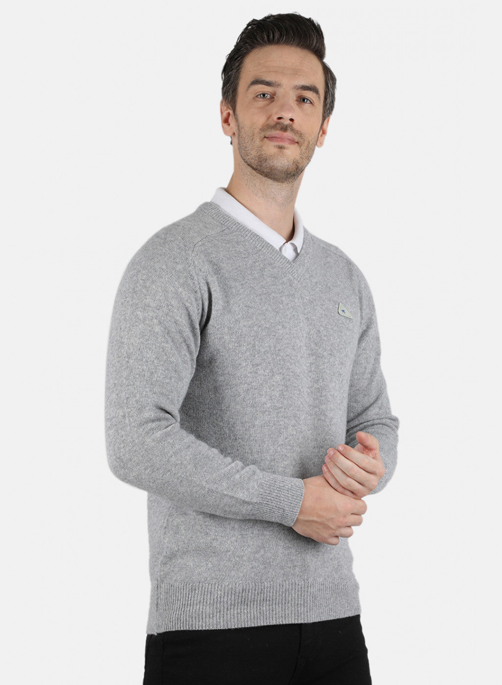 Men Grey Solid Pullover