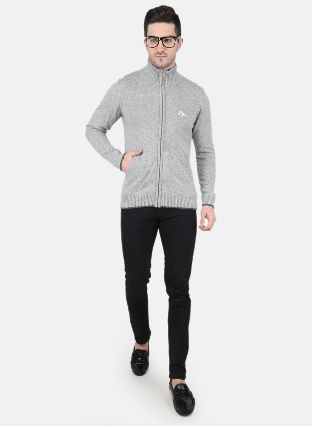 Men Grey Solid Pullover