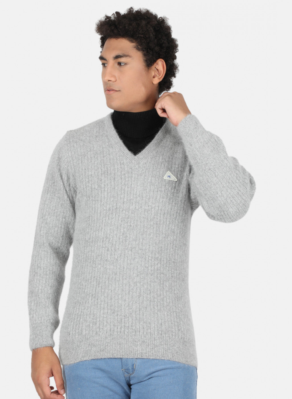 Men Grey Solid Pullover