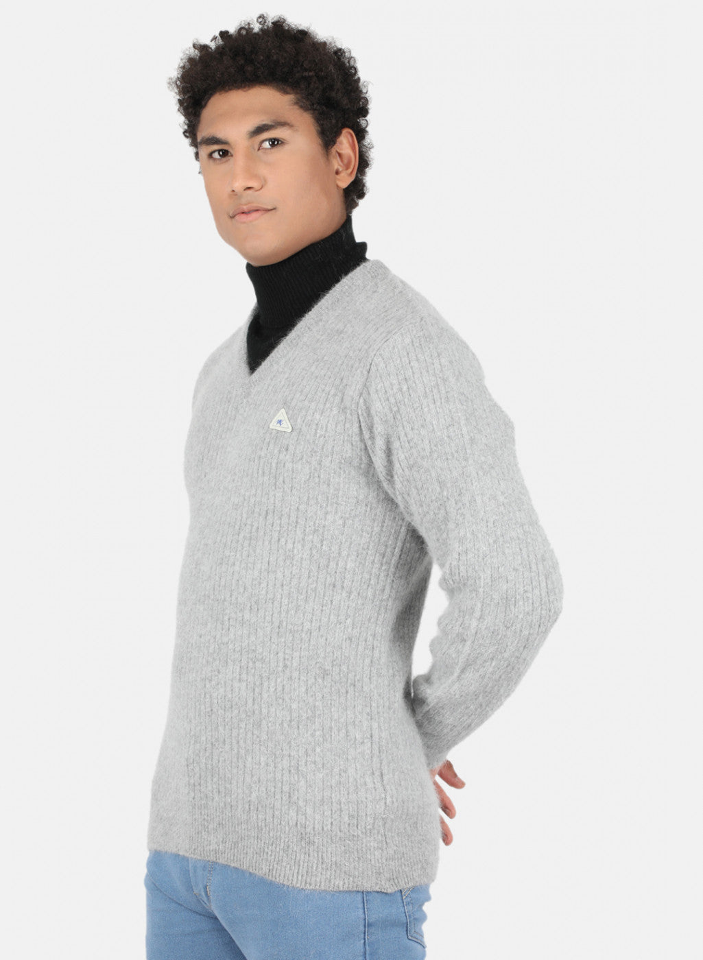 Men Grey Solid Pullover