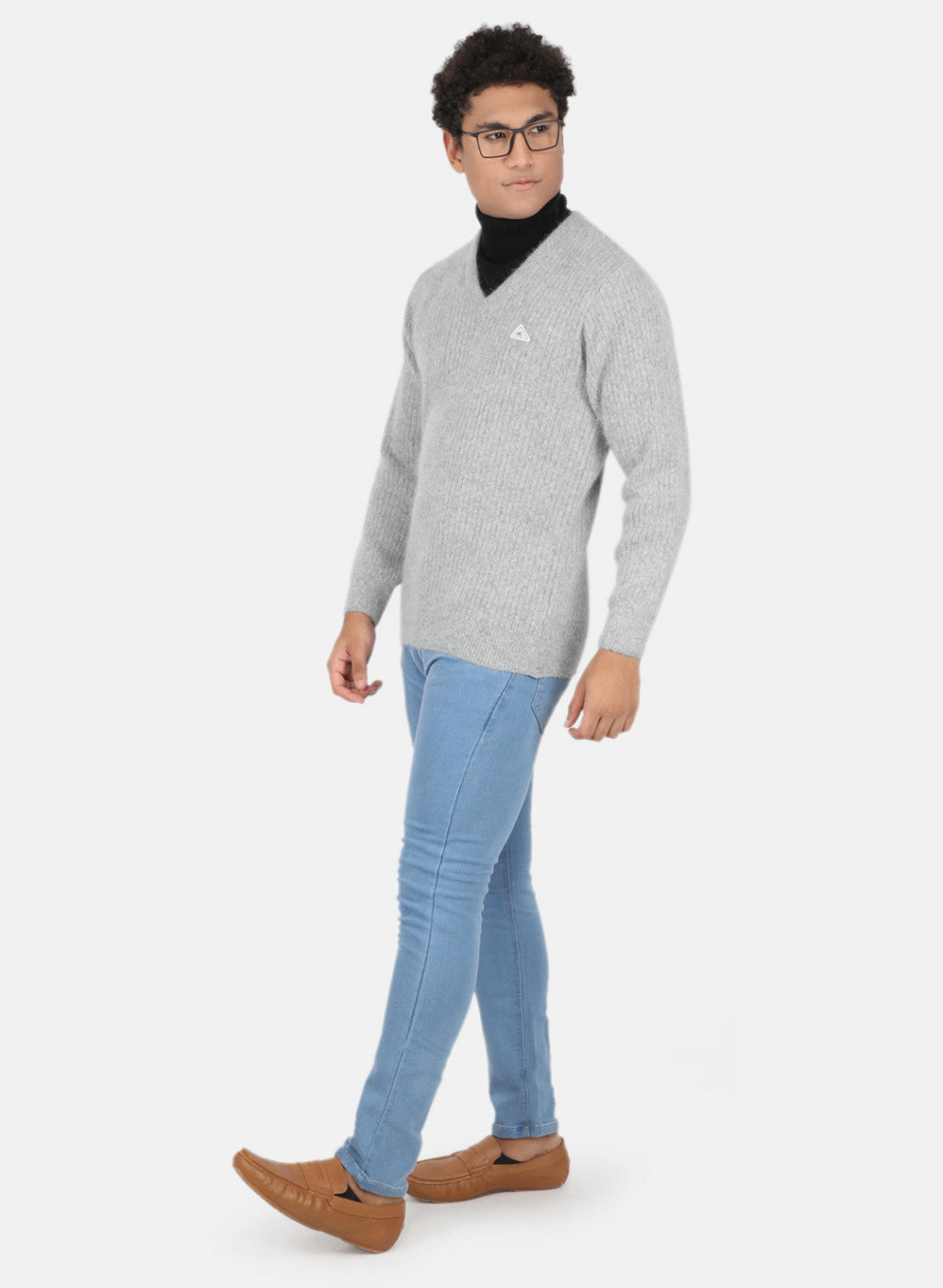 Men Grey Solid Pullover