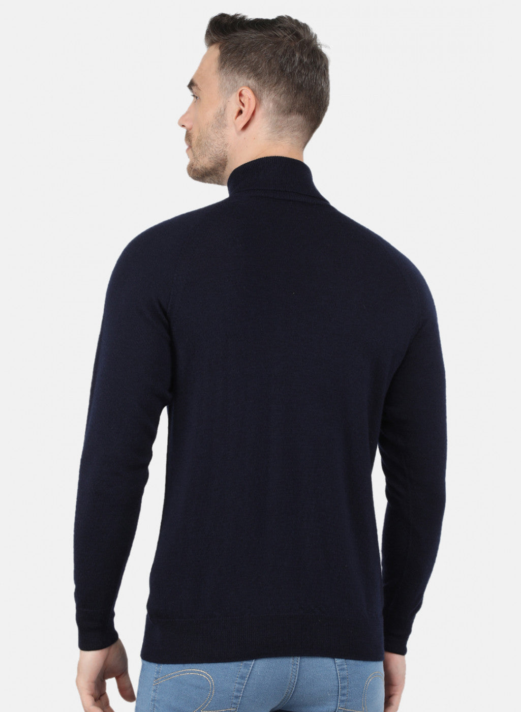 Men NAvy Blue Solid Pullover