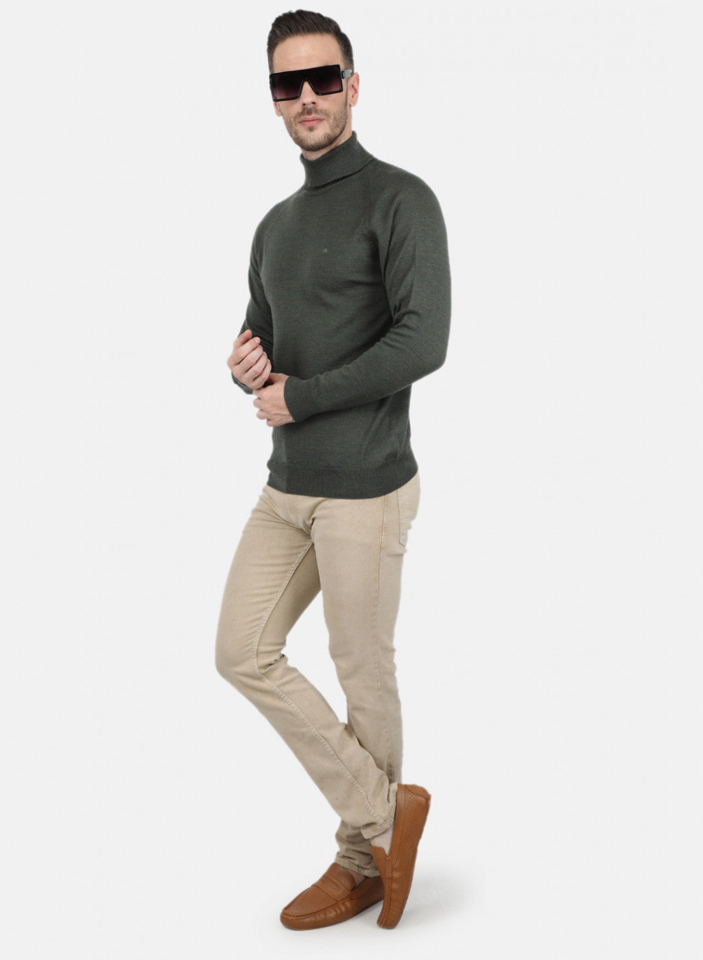 Men Olive Solid Pullover