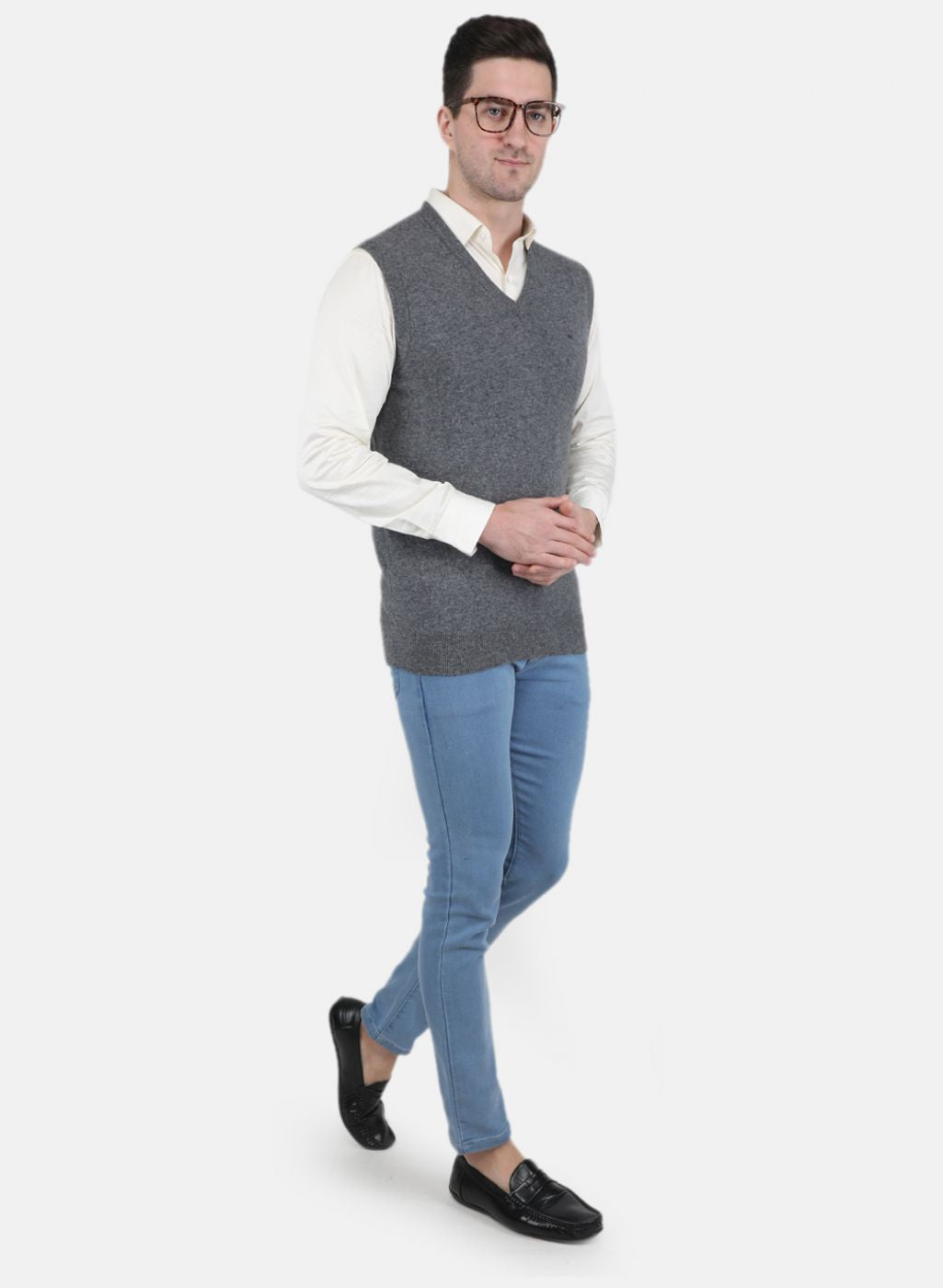 Men Grey Solid Sweater