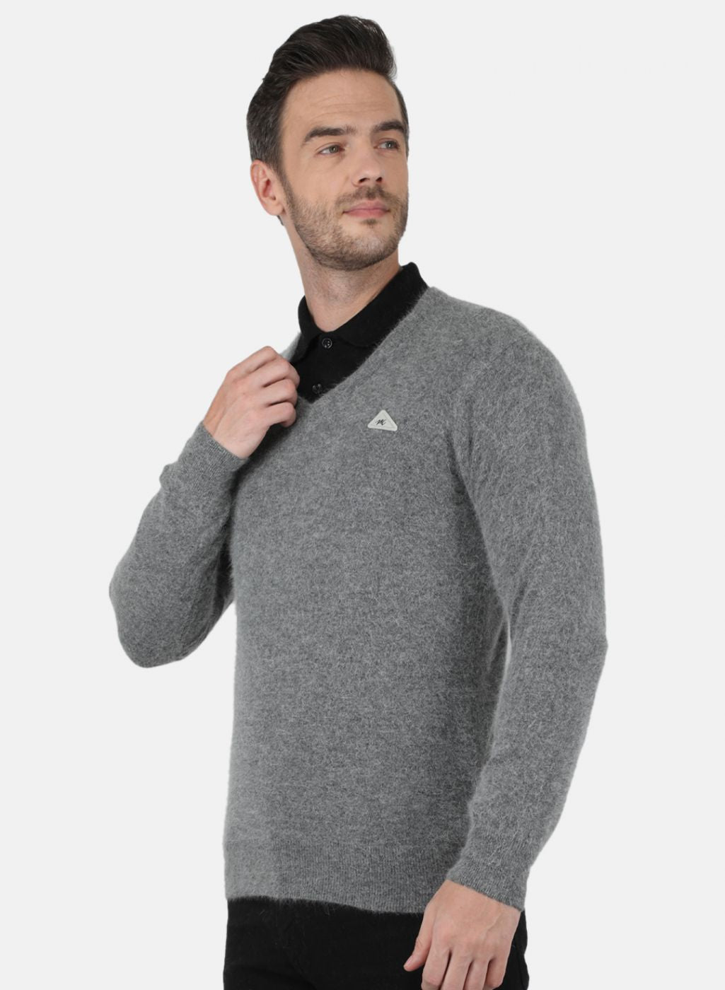 Men Grey Solid Pullover