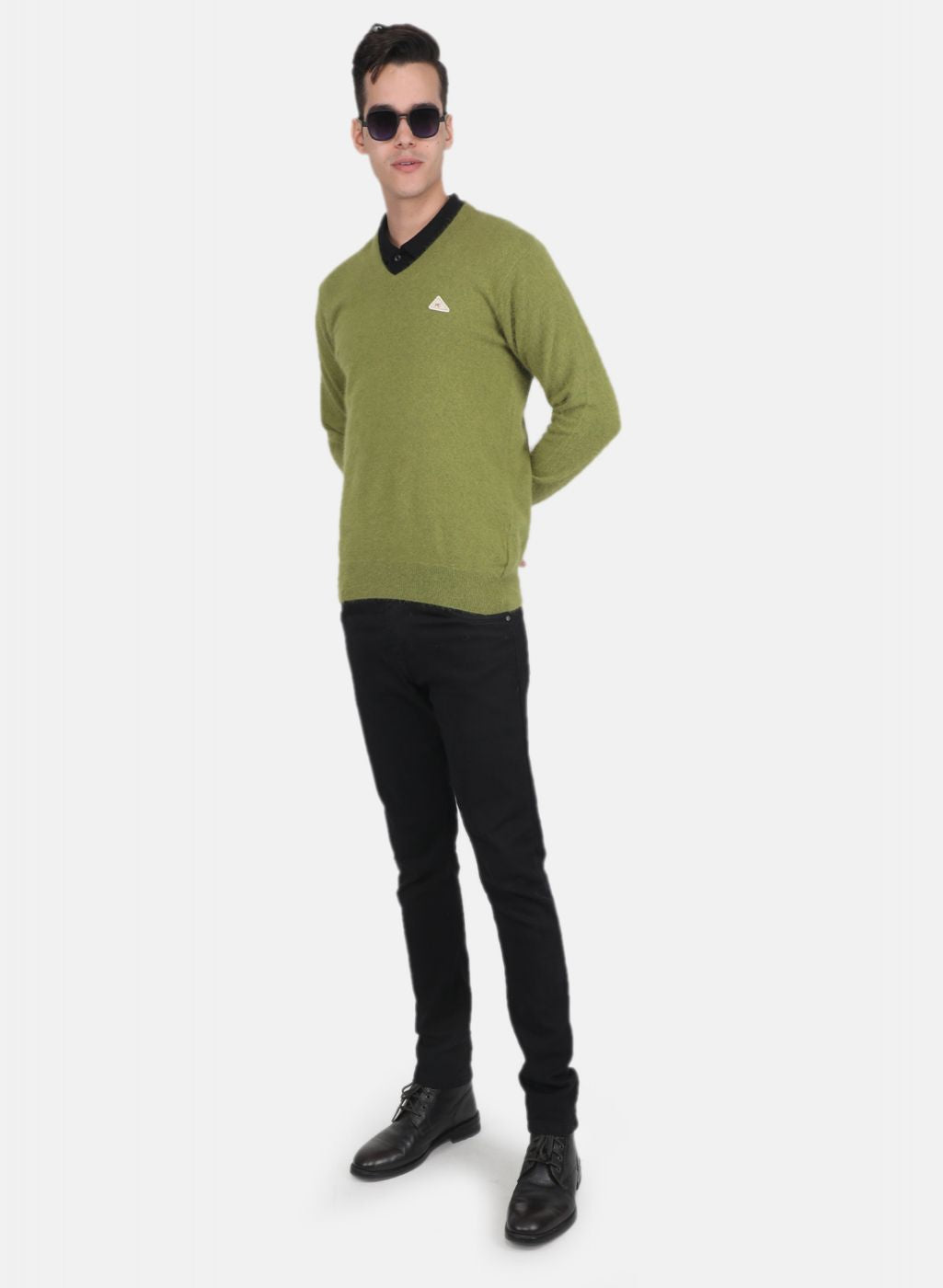 Men Olive Solid Pullover