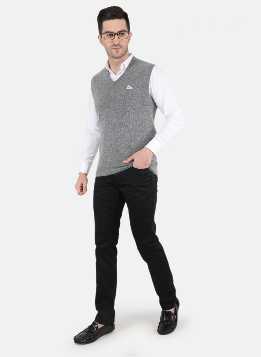 Men Grey Solid Sweater