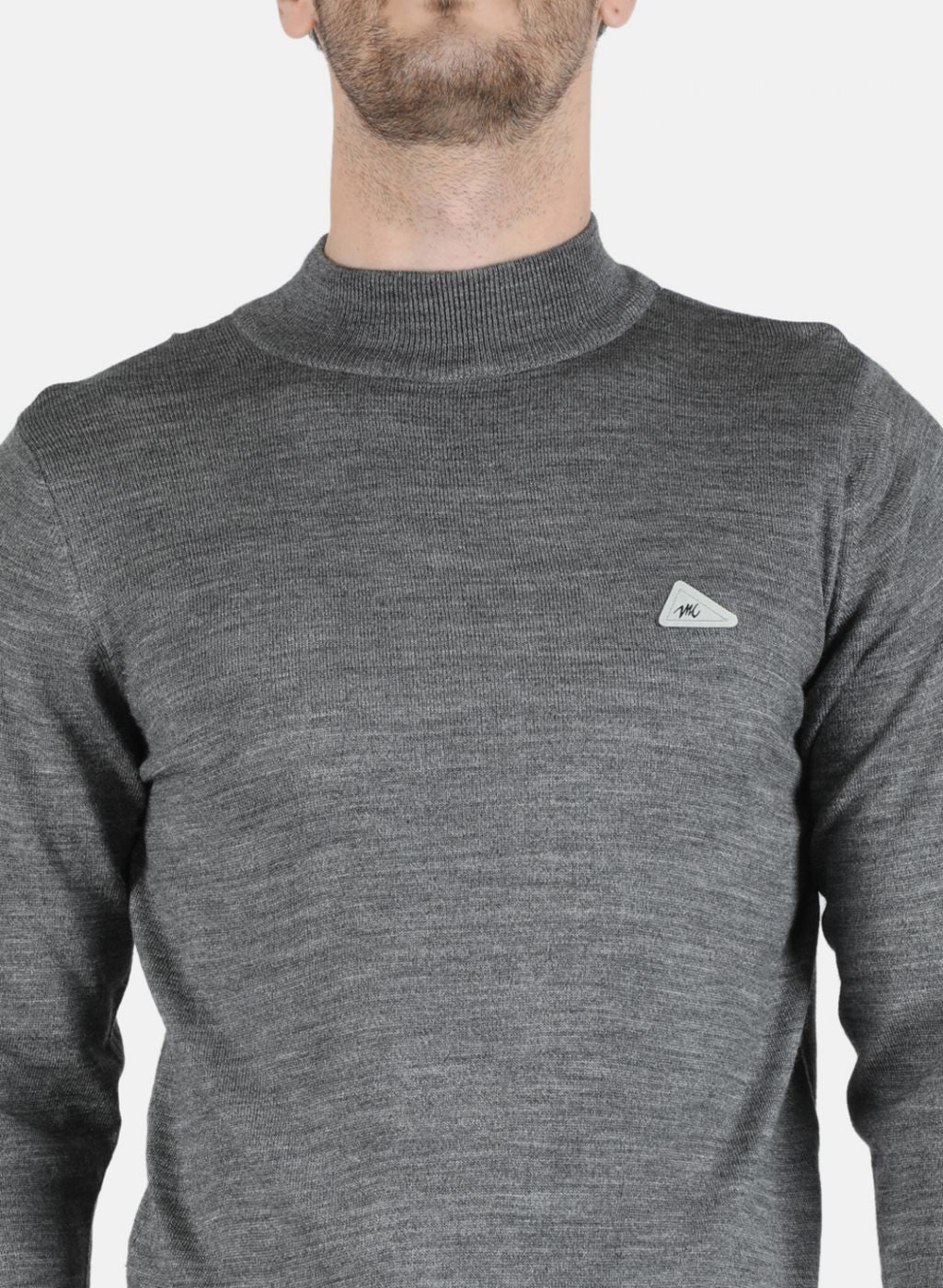 Men Grey Solid Pullover