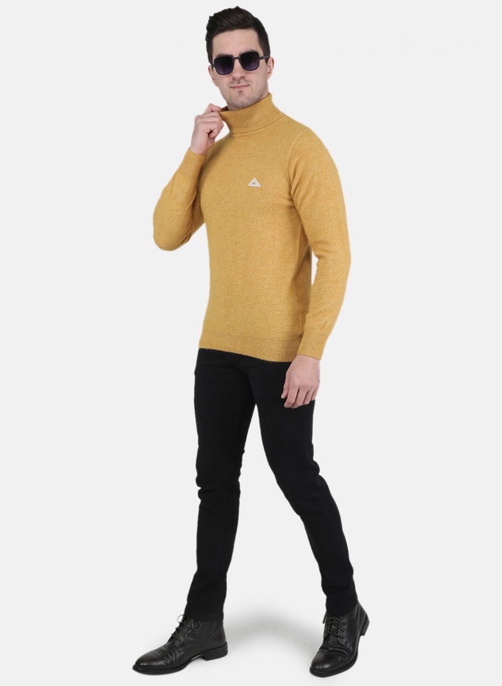 Men Yellow Solid Pullover