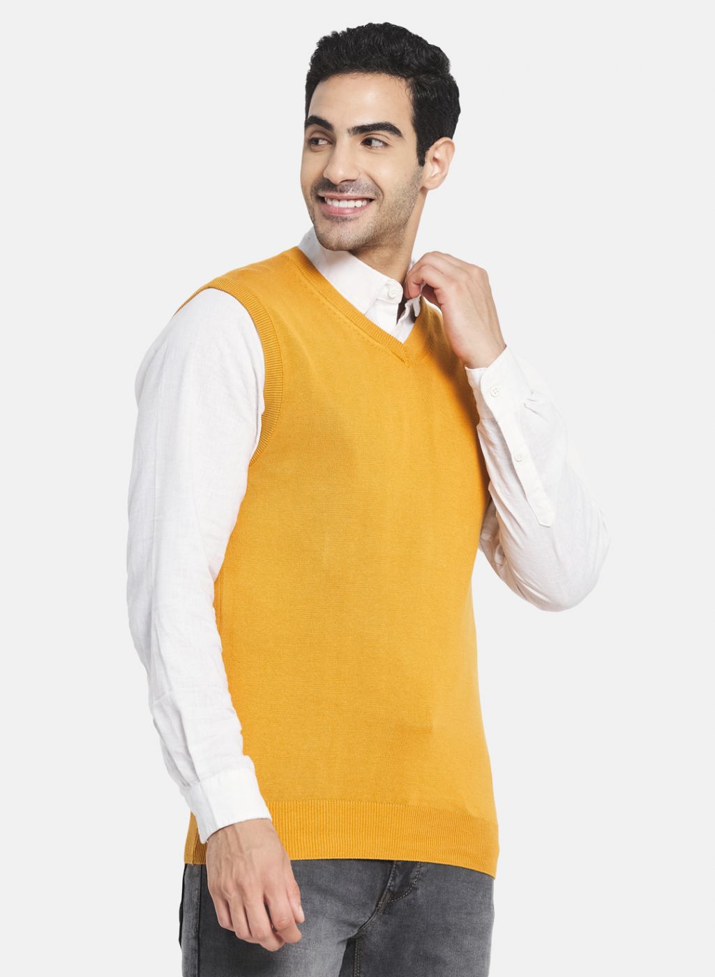 Men Yellow Solid Sweater