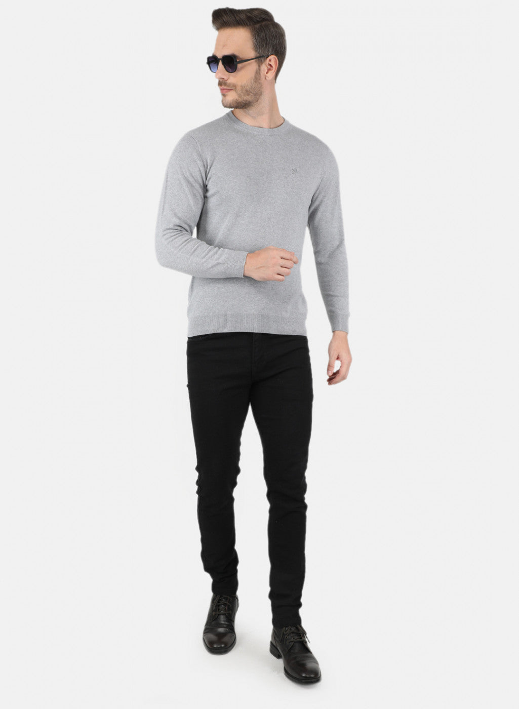 Men Grey Solid Pullover