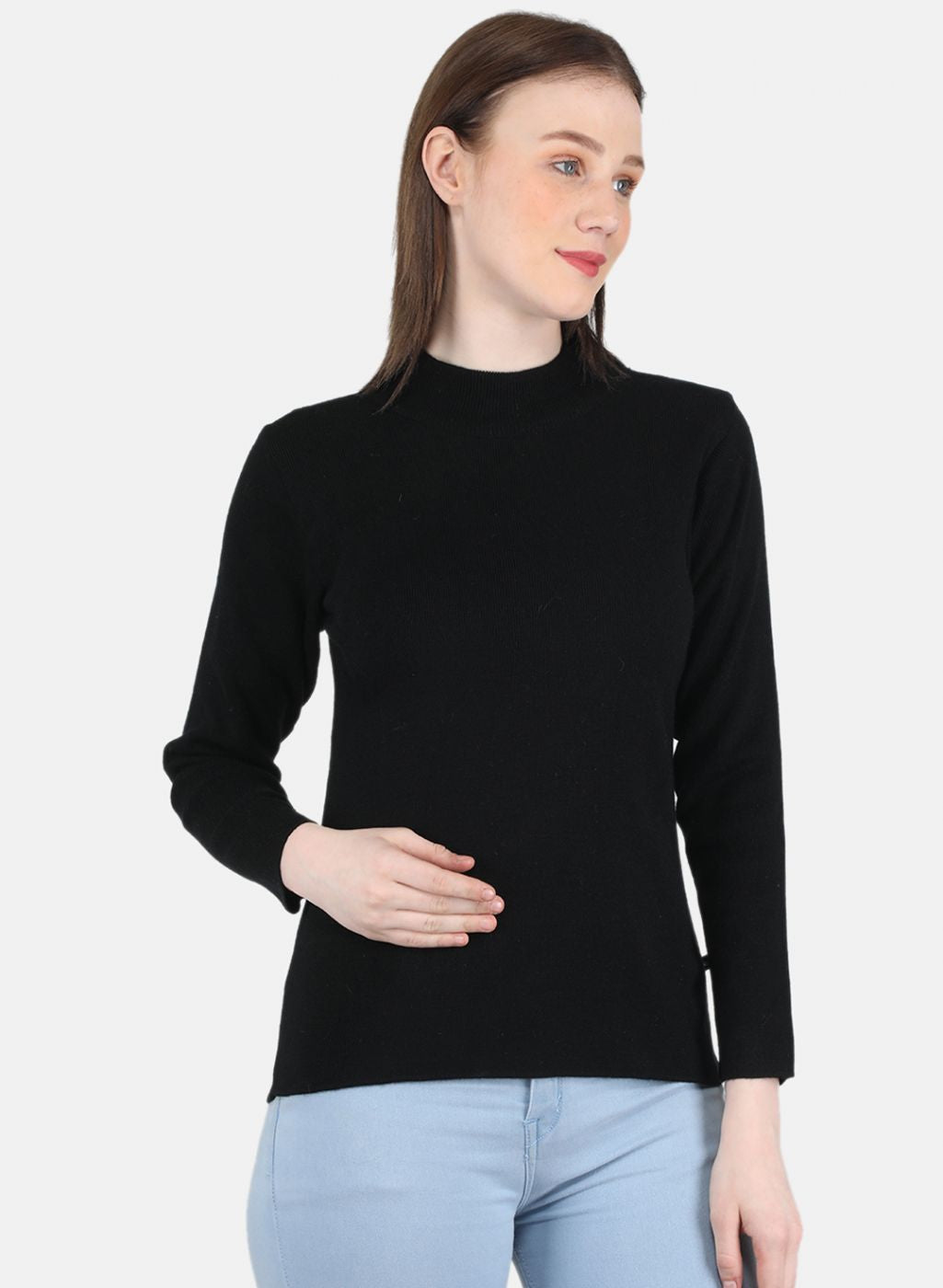 Women Black Solid Sceavy Top