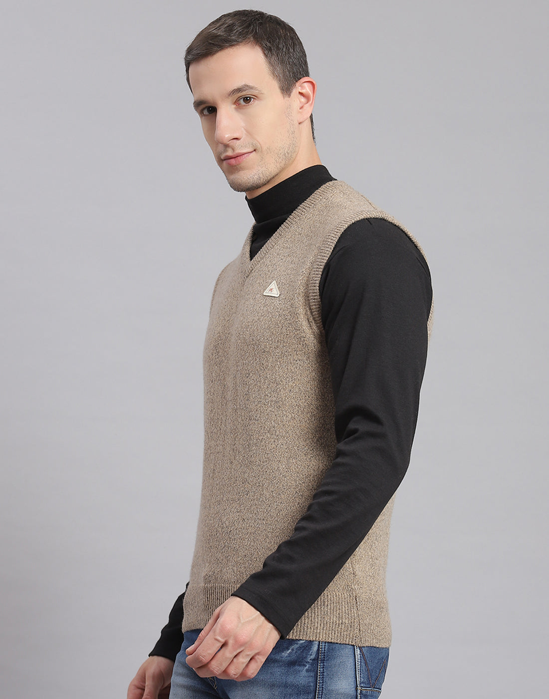 Men Brown Solid V Neck Sleeveless Sweater