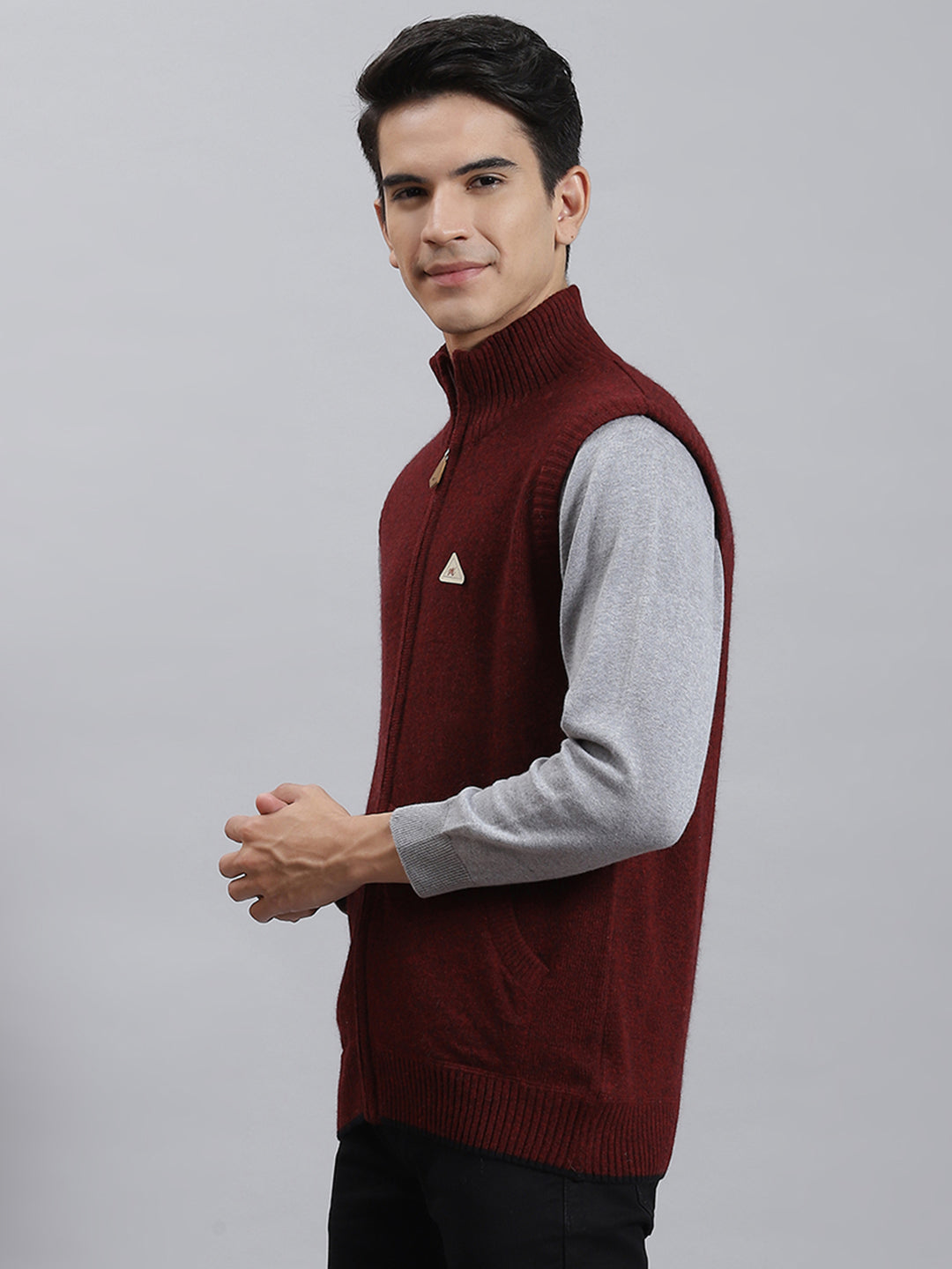 Men Maroon Solid Stand Collar Sleeveless Sweaters/Pullovers