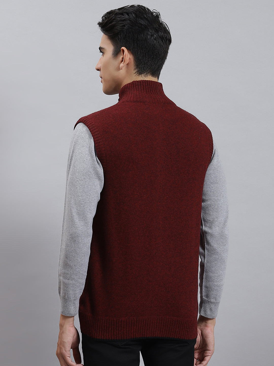 Men Maroon Solid Stand Collar Sleeveless Sweaters/Pullovers