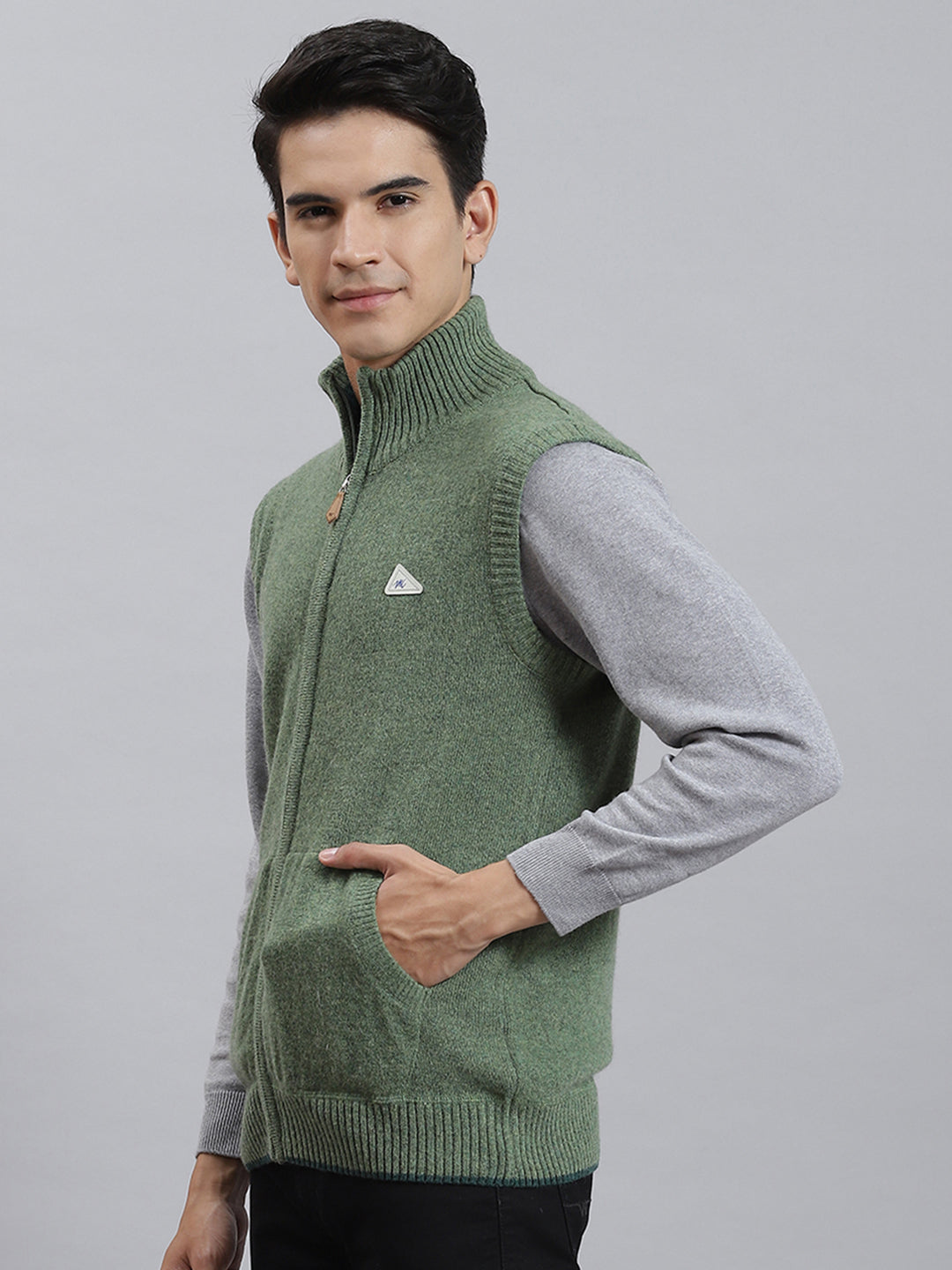 Men Green Solid Stand Collar Sleeveless Sweaters/Pullovers