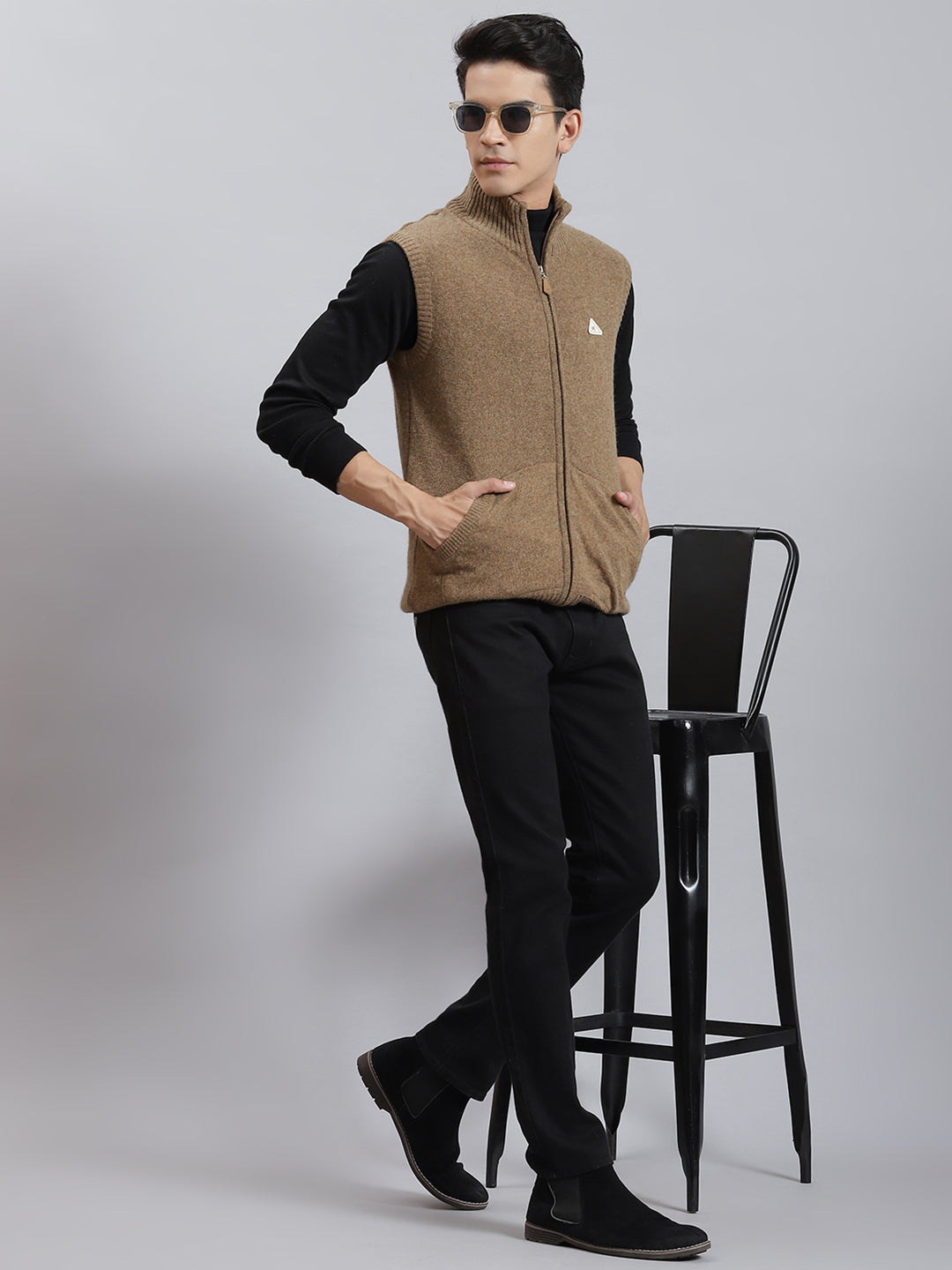 Men Brown Solid Stand Collar Sleeveless Sweaters/Pullovers