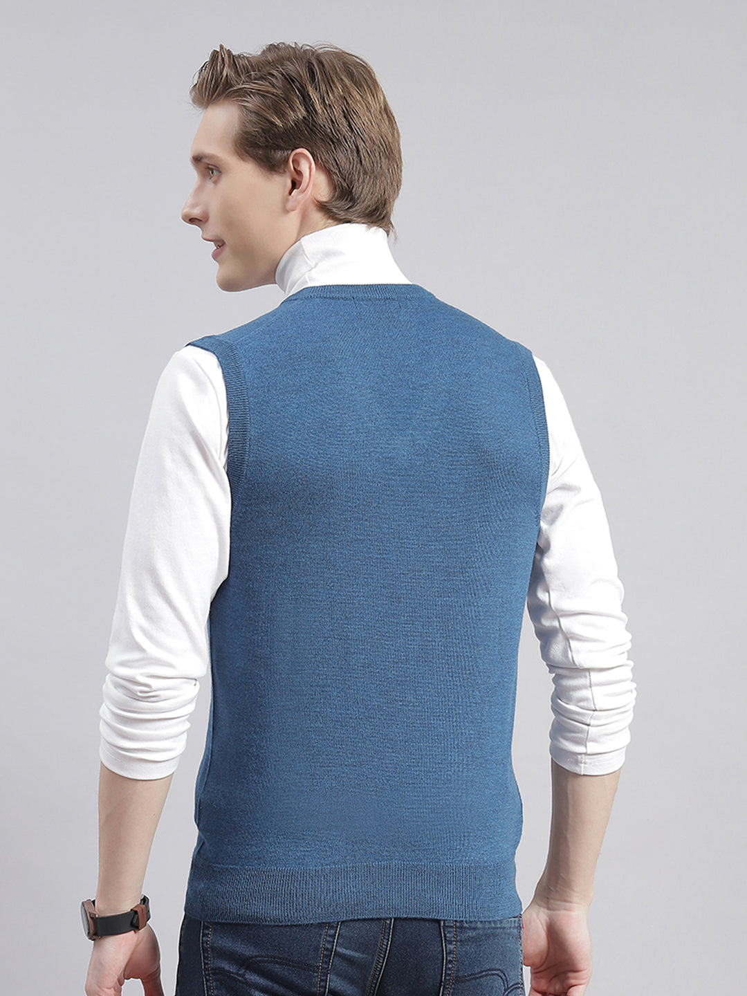 Men Blue Solid V Neck Sleeveless Sweaters/Pullovers