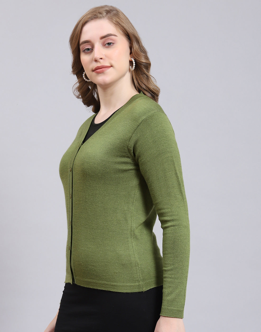 Women Green Solid V Neck Full Sleeve Cardigan