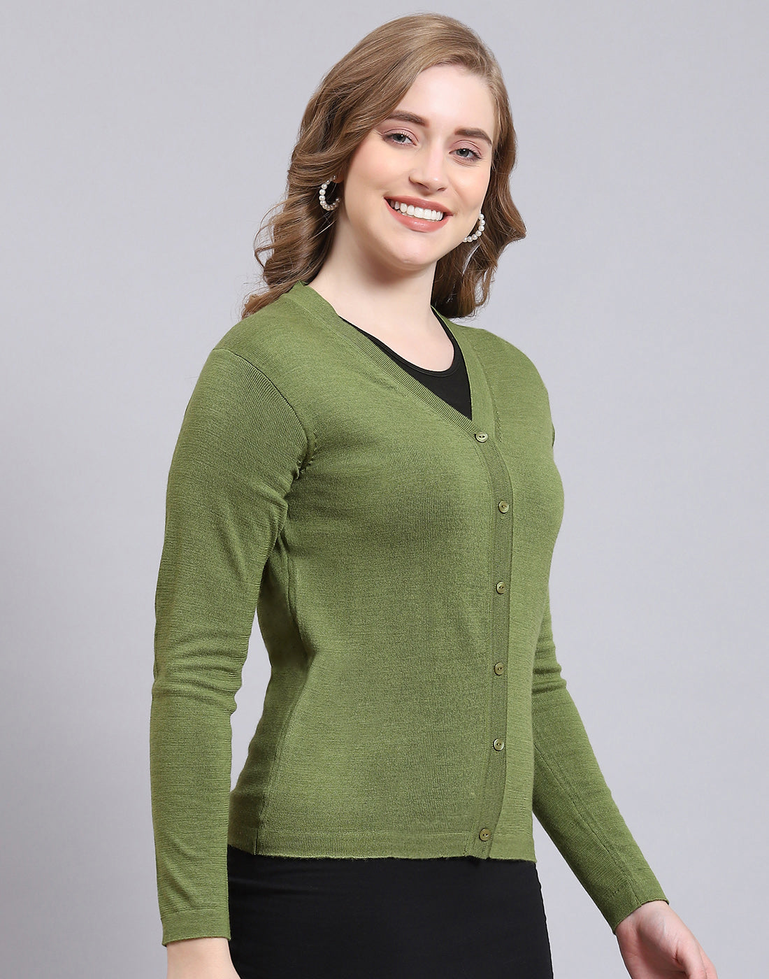 Women Green Solid V Neck Full Sleeve Cardigan