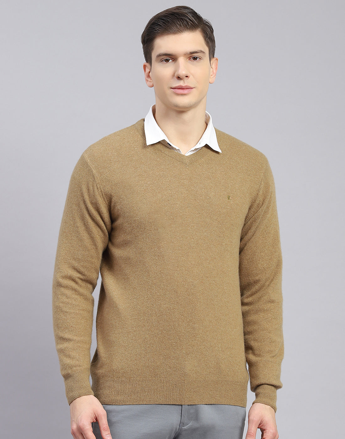 Men Brown Solid V Neck Full Sleeve Sweater