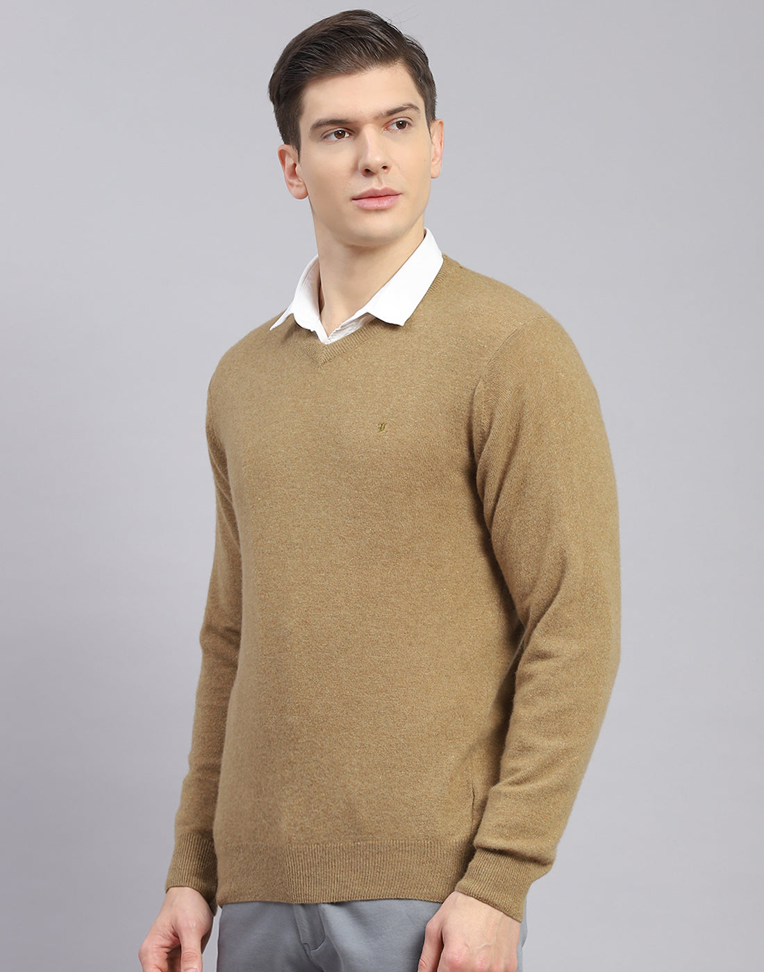 Men Brown Solid V Neck Full Sleeve Sweater