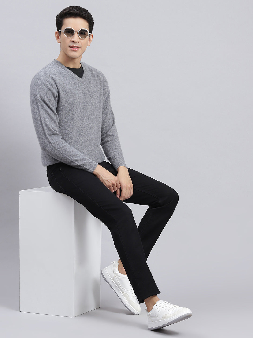 Men Grey Solid Lamb wool Pullover