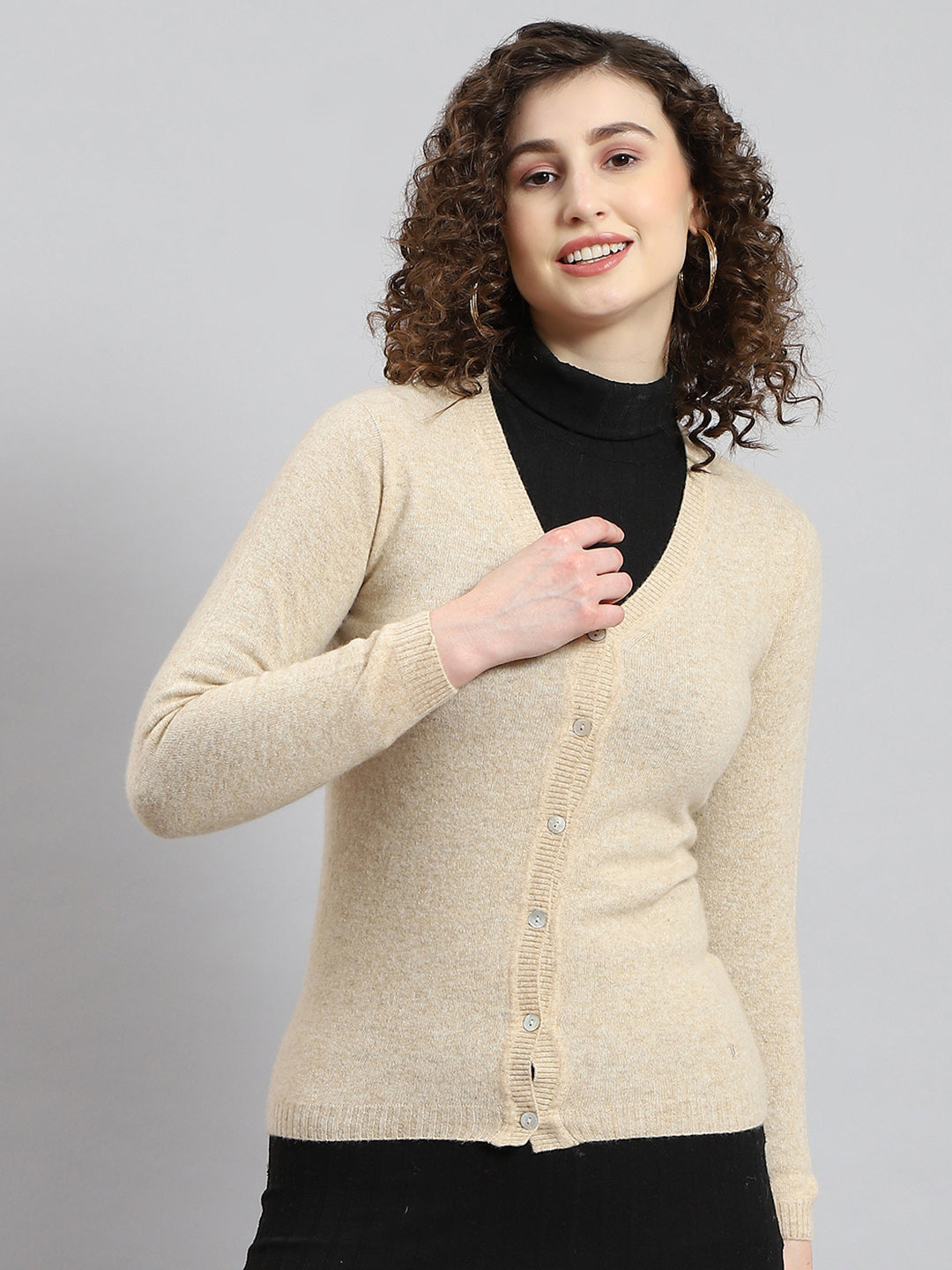 Women Beige Solid V Neck Full Sleeve Cardigan