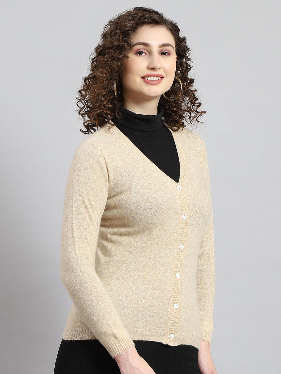 Women Beige Solid V Neck Full Sleeve Cardigan