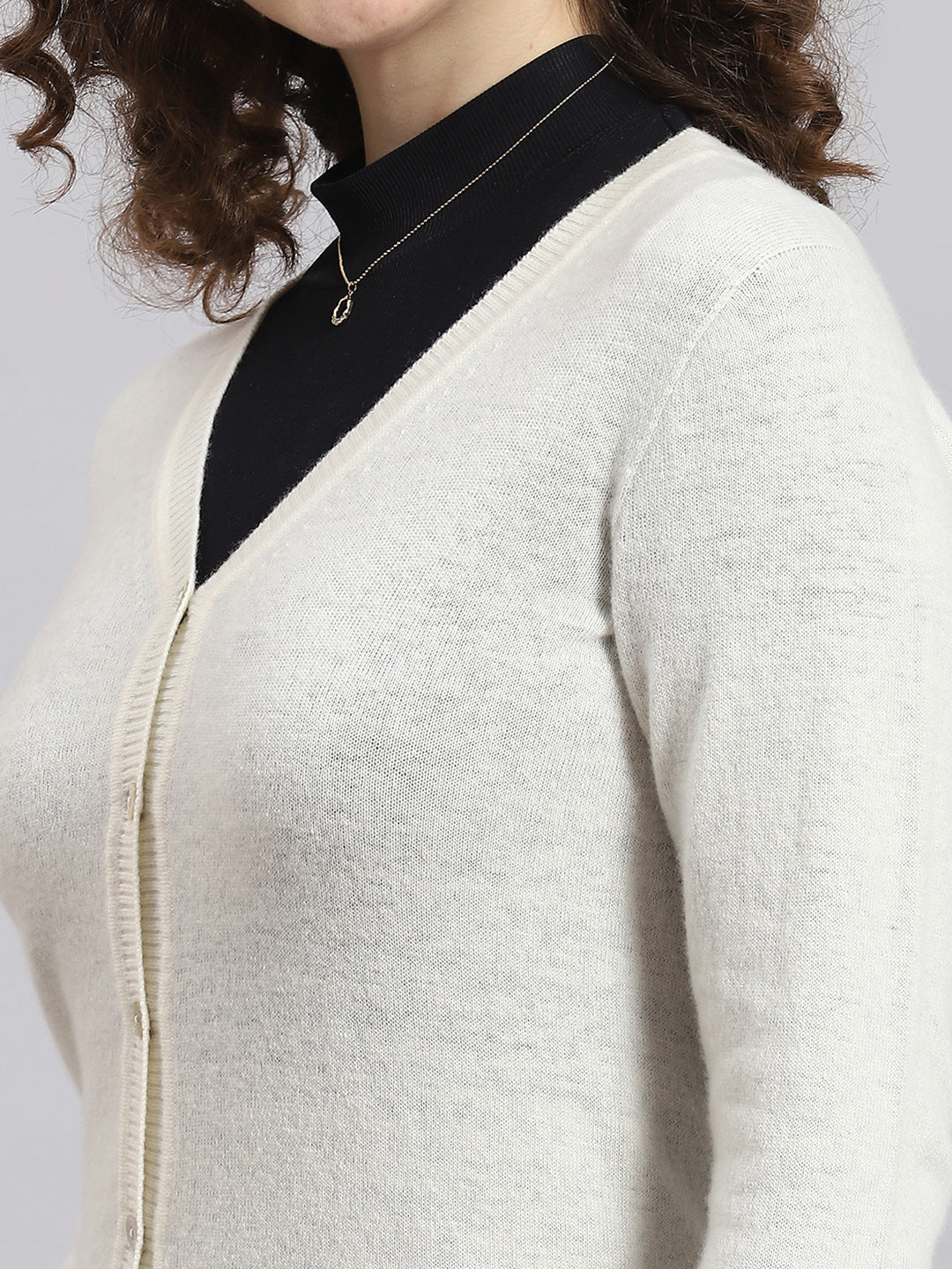 Women White Solid V Neck Full Sleeve Cardigan