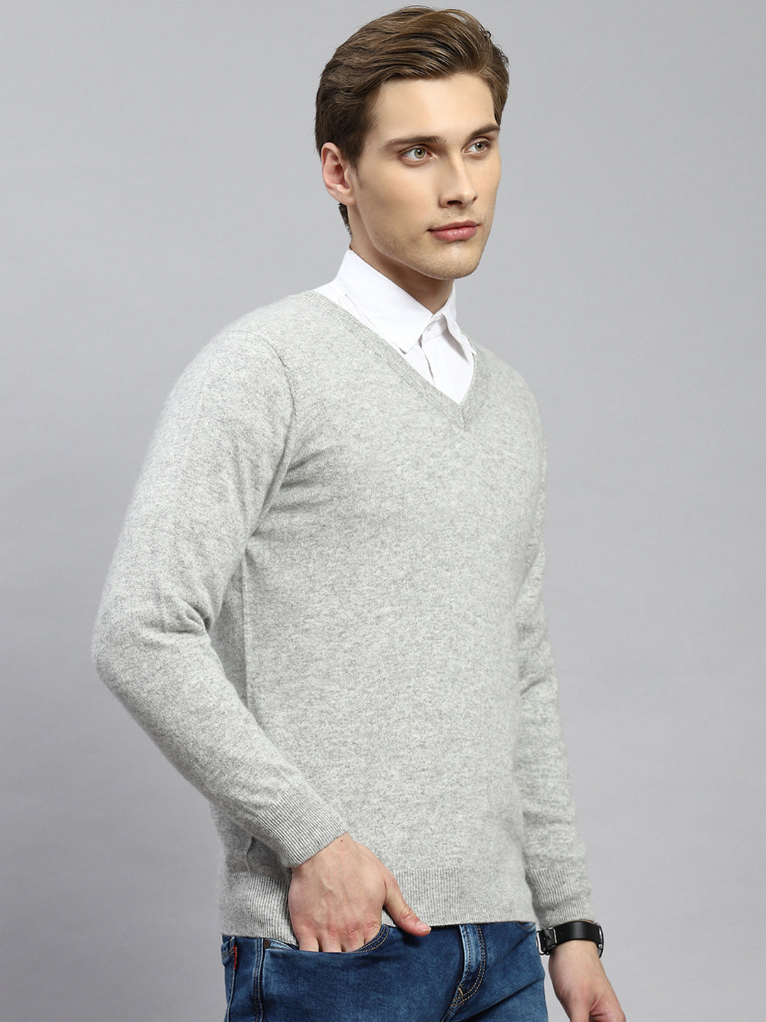 Men Grey Solid Pullover