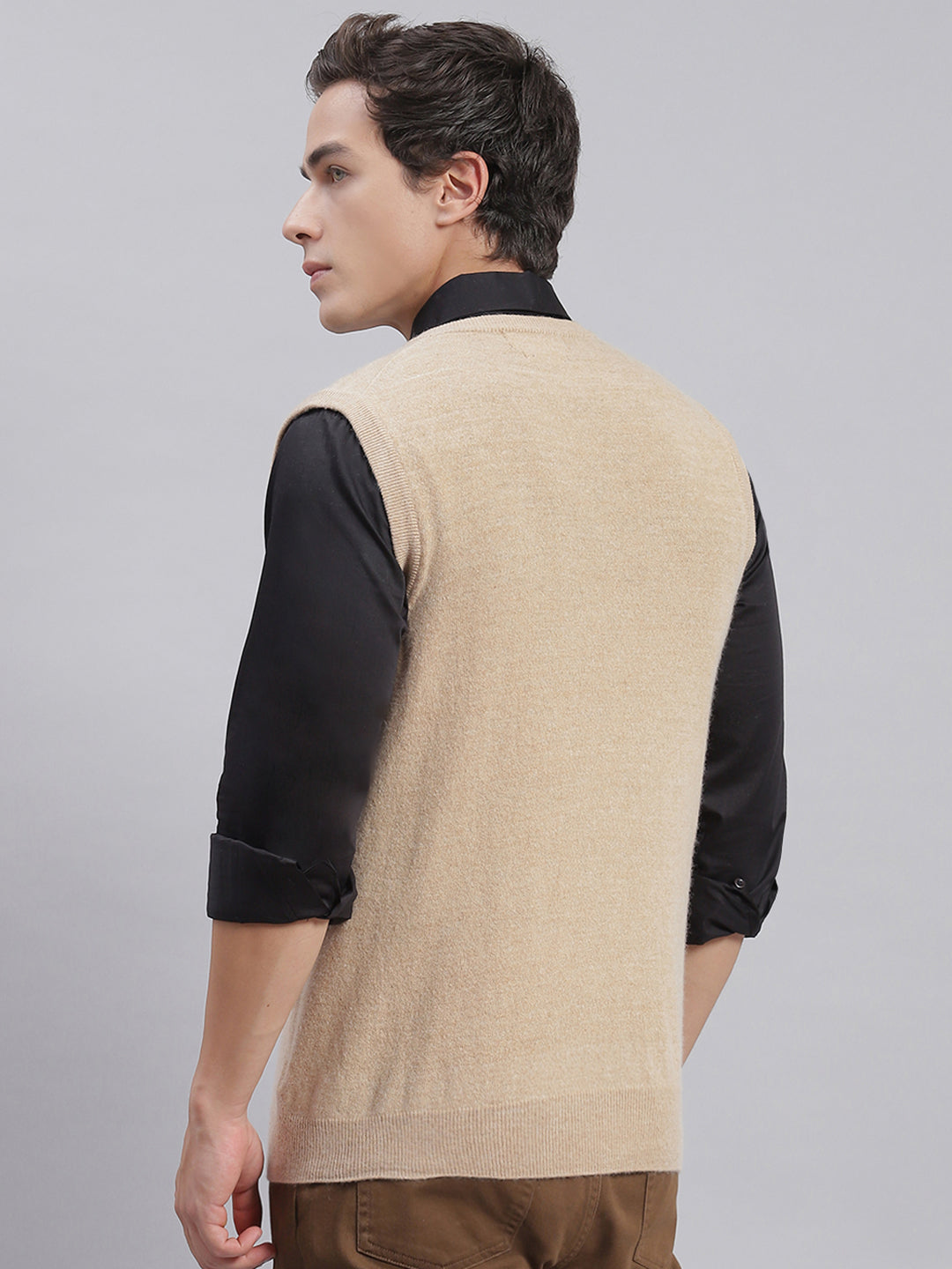 Men Camel Brown Solid V Neck Sleeveless Sweaters/Pullovers