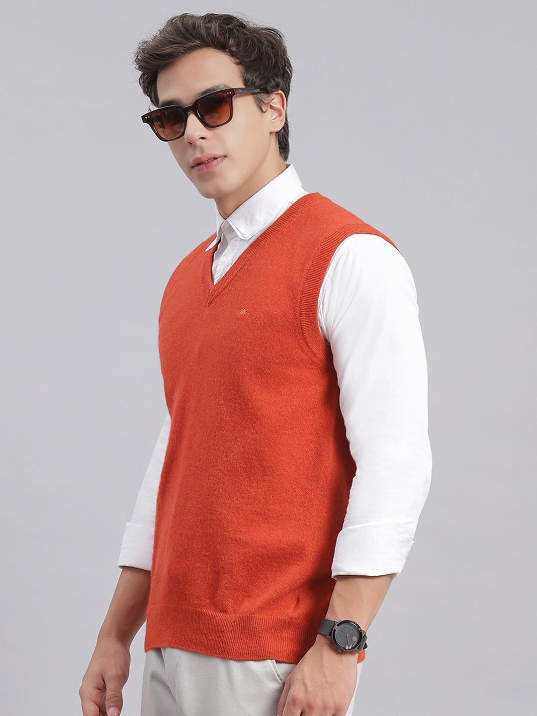 Men Orange Solid V Neck Sleeveless Sweaters/Pullovers