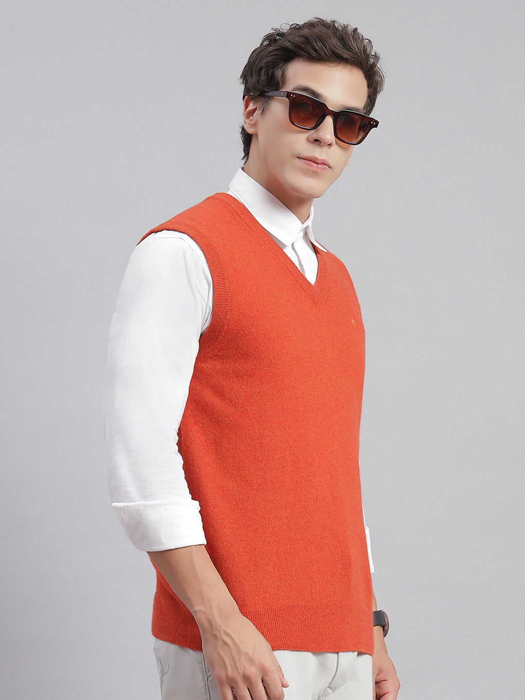 Men Orange Solid V Neck Sleeveless Sweaters/Pullovers