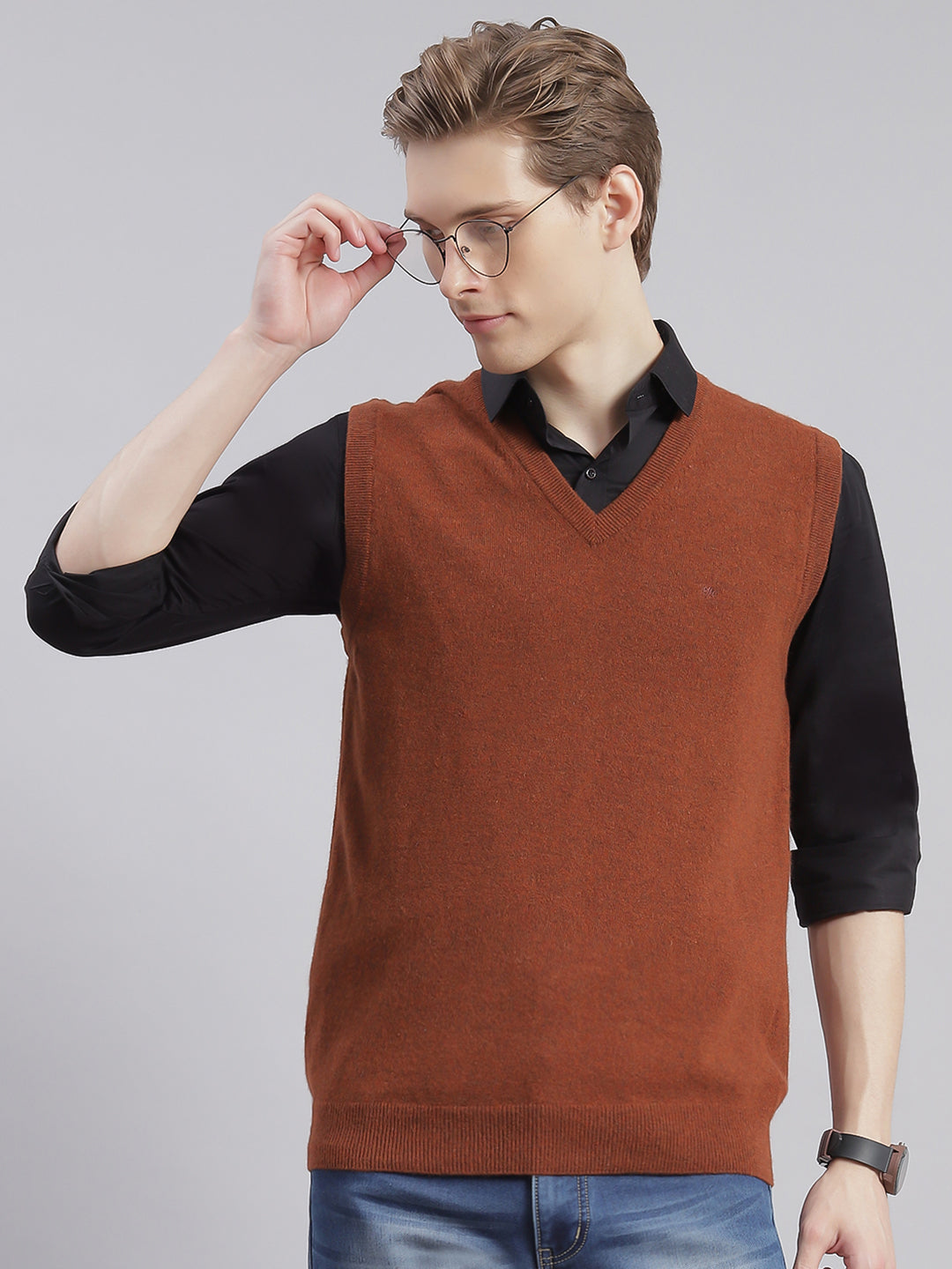 Men Brown Solid V Neck Sleeveless Sweaters/Pullovers