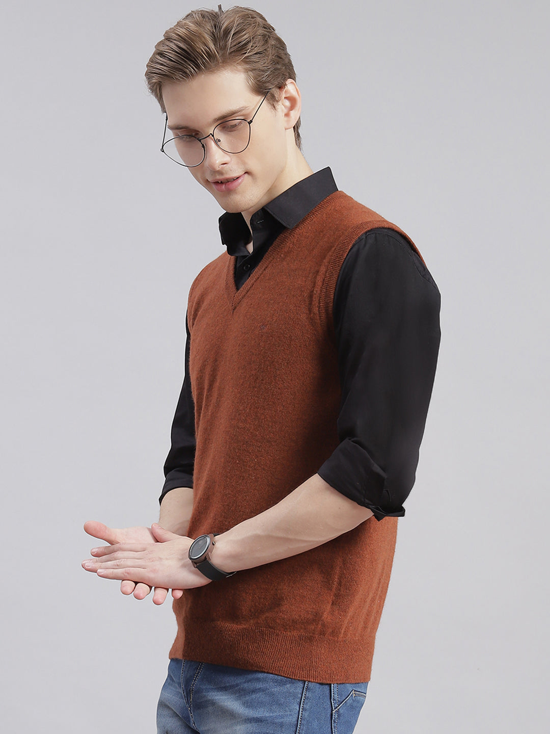 Men Brown Solid V Neck Sleeveless Sweaters/Pullovers