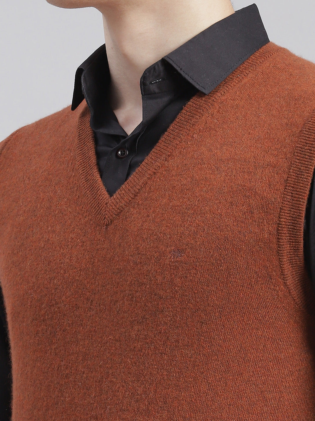 Men Brown Solid V Neck Sleeveless Sweaters/Pullovers