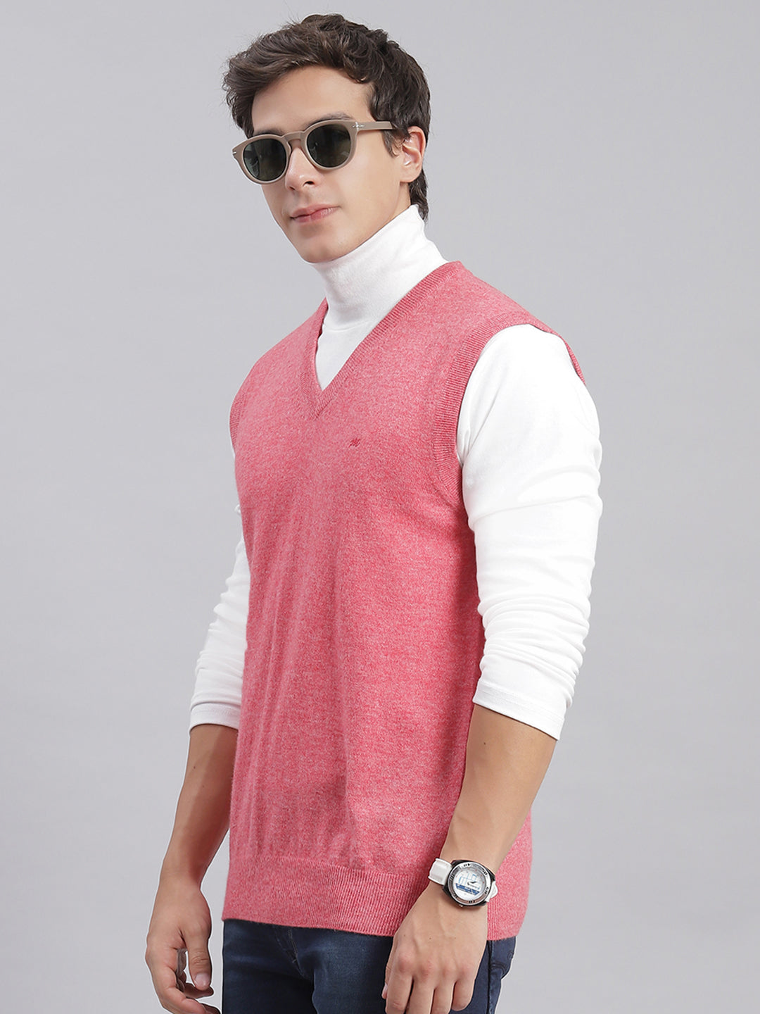 Men Pink Solid V Neck Sleeveless Sweaters/Pullovers