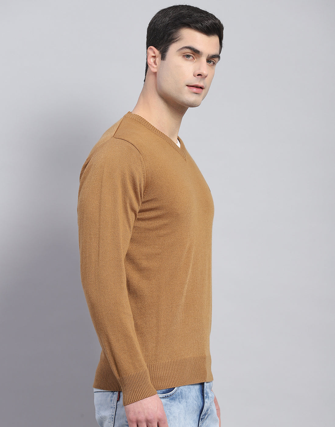 Men Brown Solid V Neck Full Sleeve Pullover