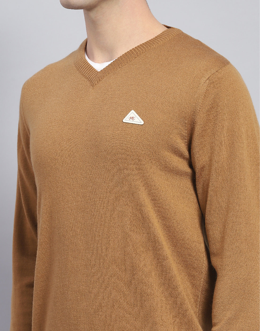 Men Brown Solid V Neck Full Sleeve Pullover