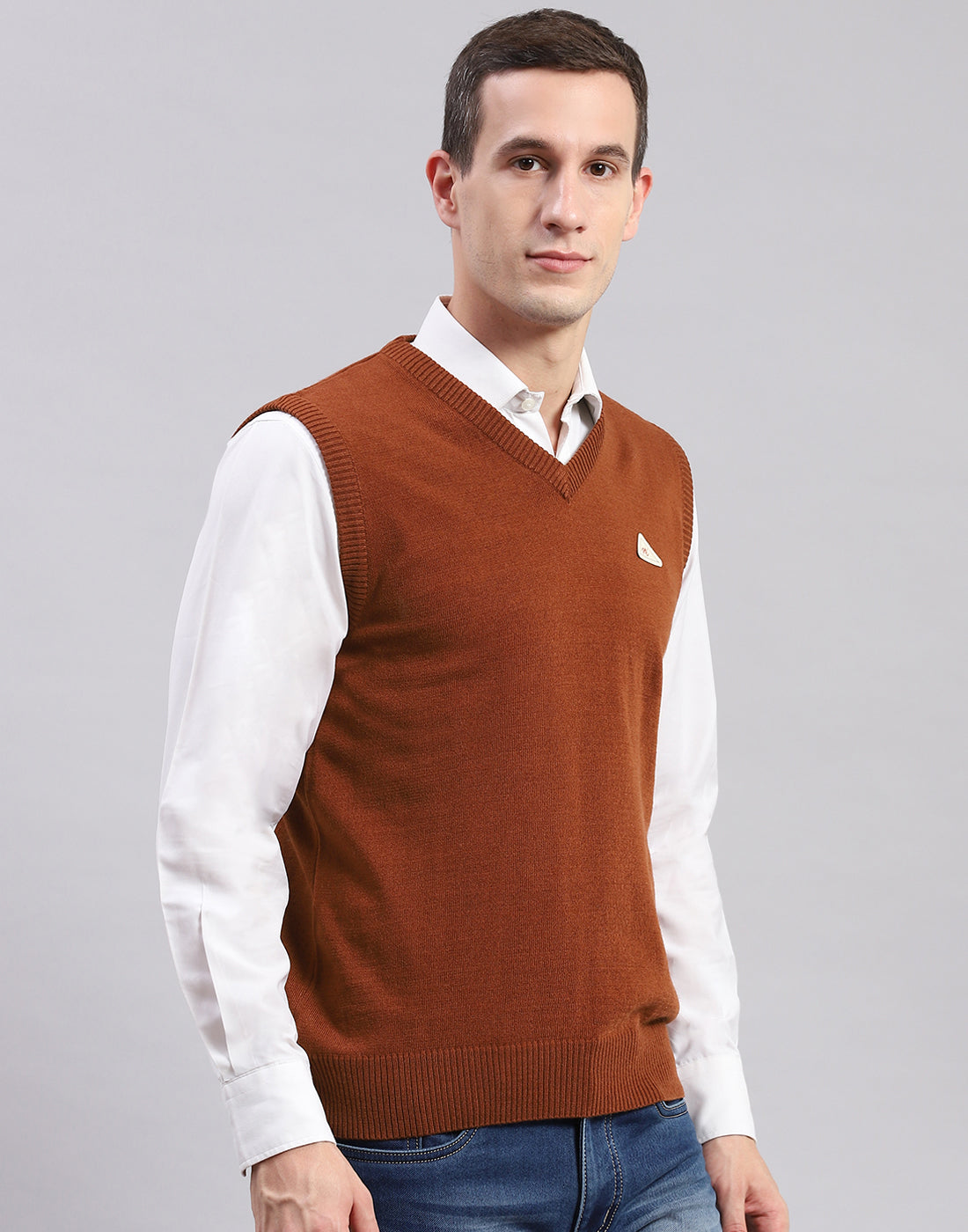 Men Brown Solid V Neck Sleeveless Sweaters/Pullovers