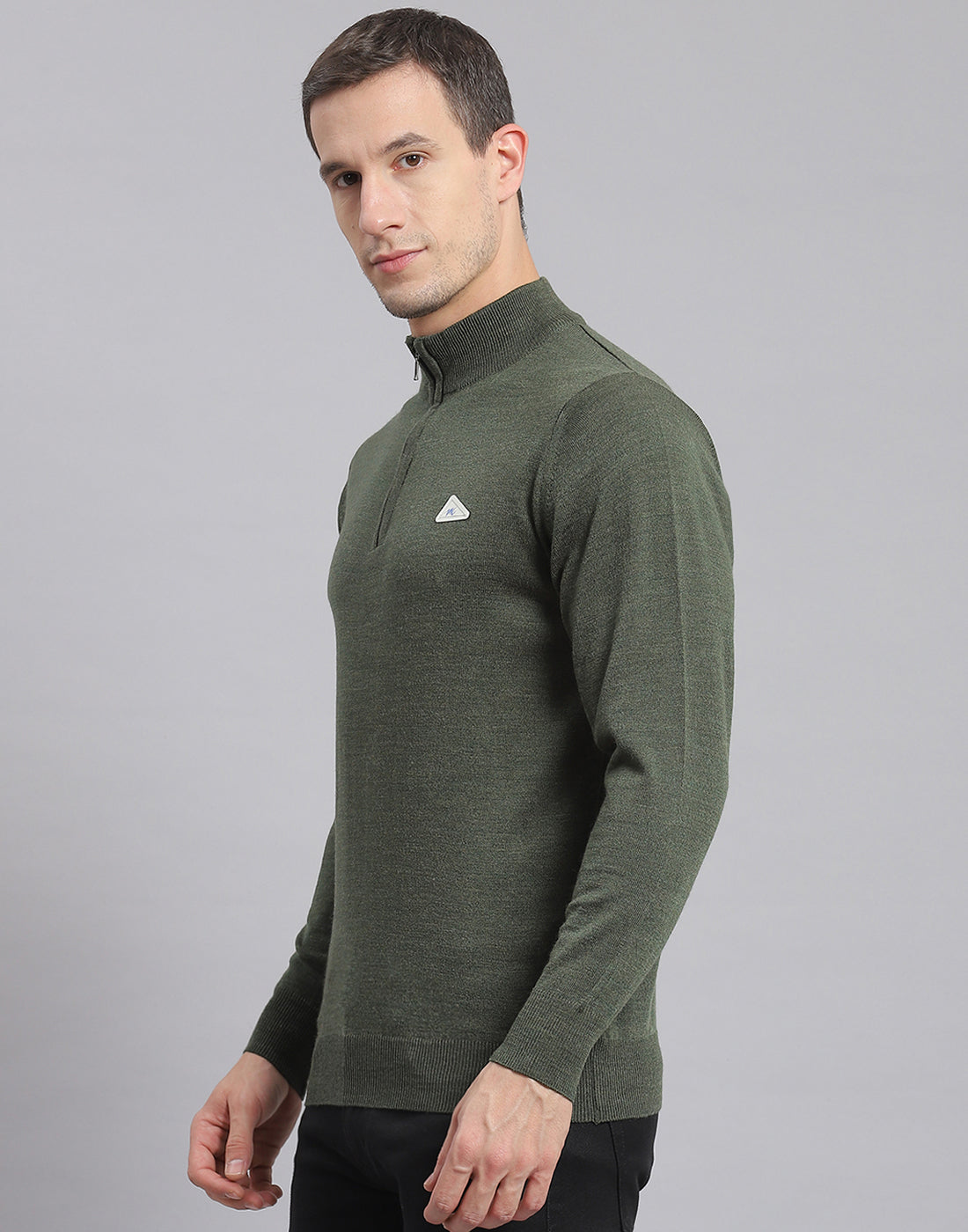 Men Olive Solid H Neck Full Sleeve Sweater