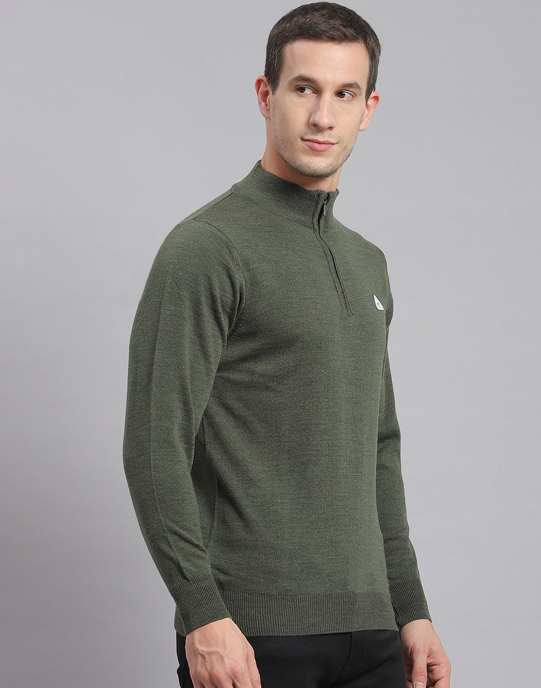 Men Olive Solid H Neck Full Sleeve Sweater