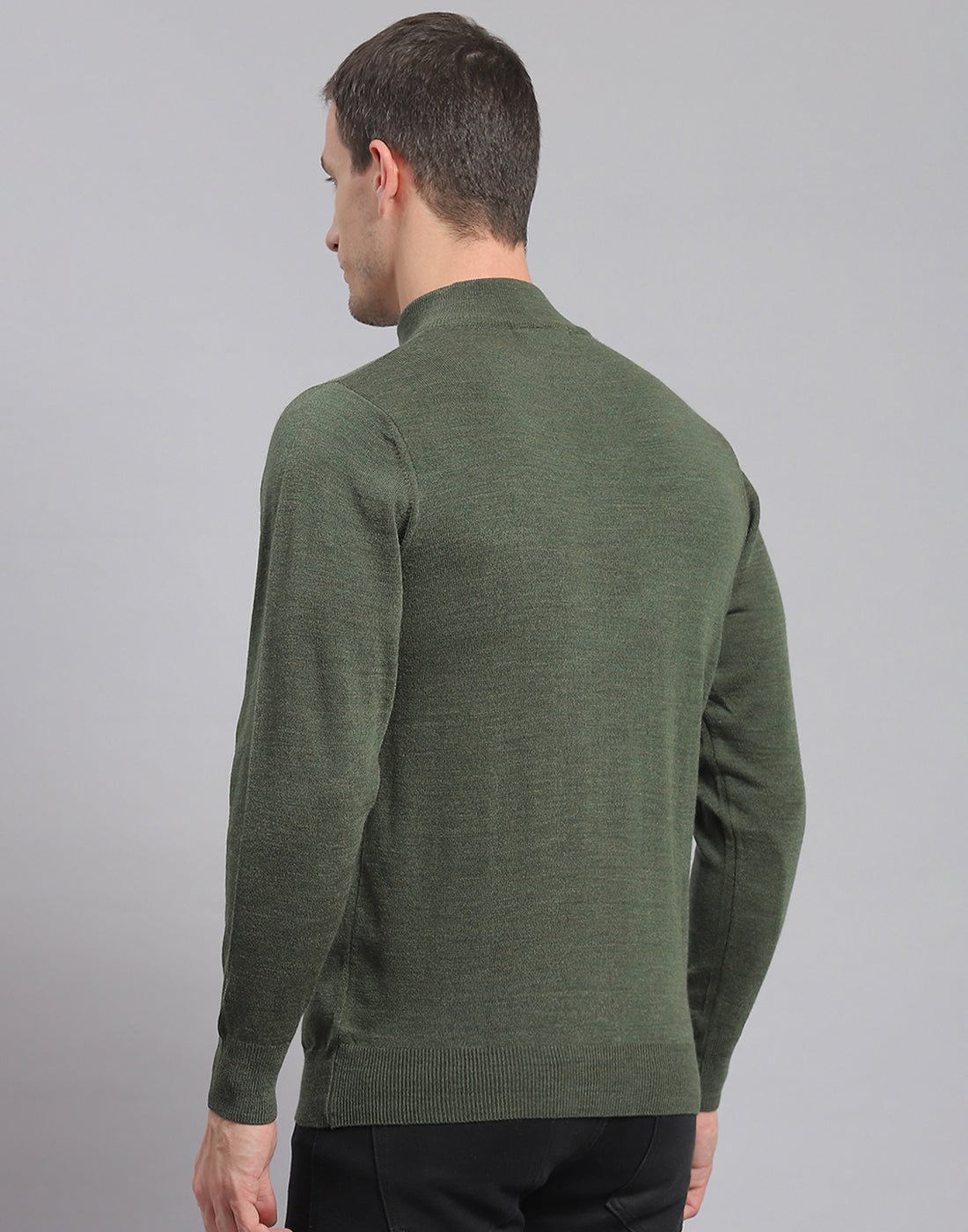 Men Olive Solid H Neck Full Sleeve Sweater