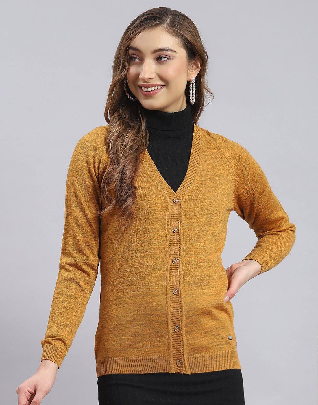 Women Mustard Solid V Neck Full Sleeve Sweater