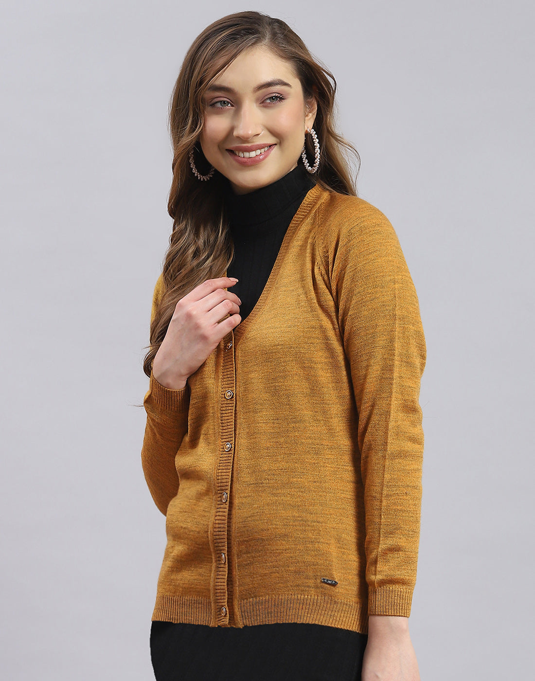 Women Mustard Solid V Neck Full Sleeve Sweater