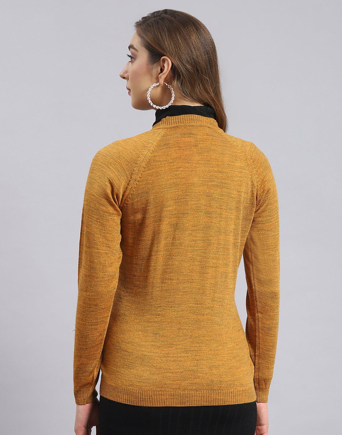 Women Mustard Solid V Neck Full Sleeve Sweater