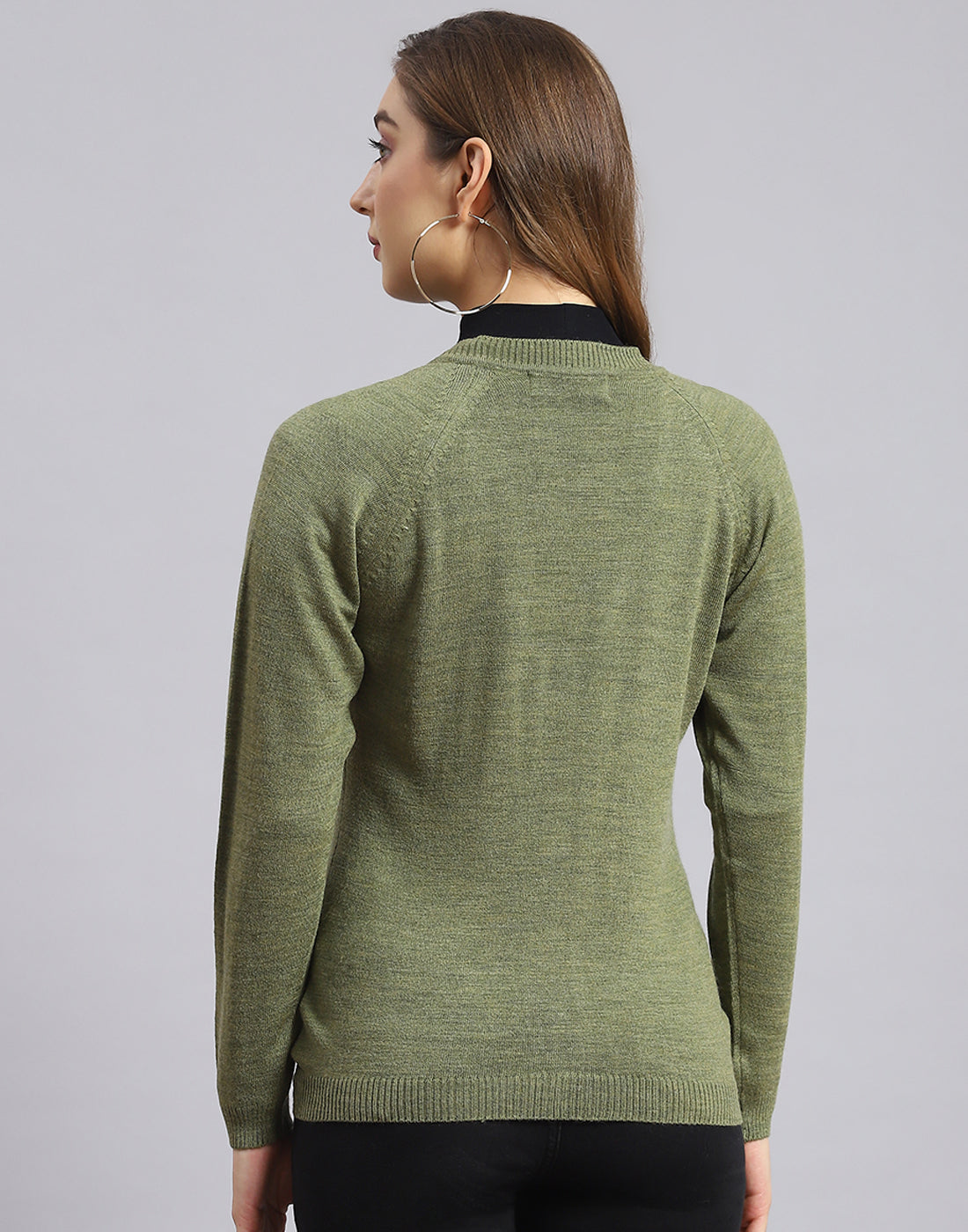 Women Olive Solid V Neck Full Sleeve Sweater